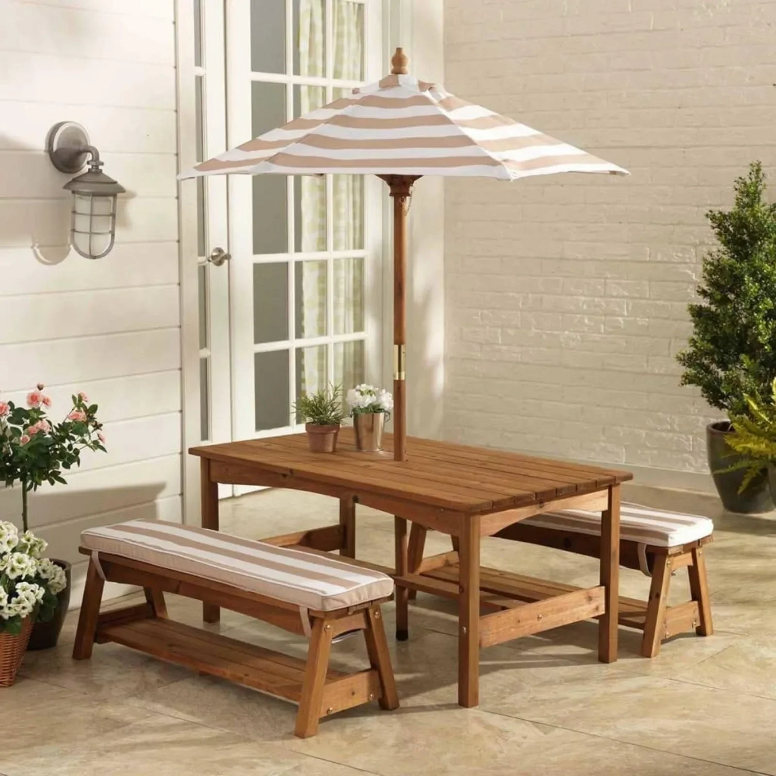 屋外用木製テーブル&ベンチセット、クッションと傘付き、子供用 - Kids Outdoor Bench Table のレビューと価格